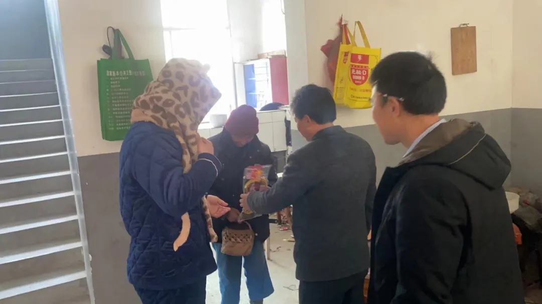 福建宁德寿宁县芹洋乡开展冬日送温暖活动